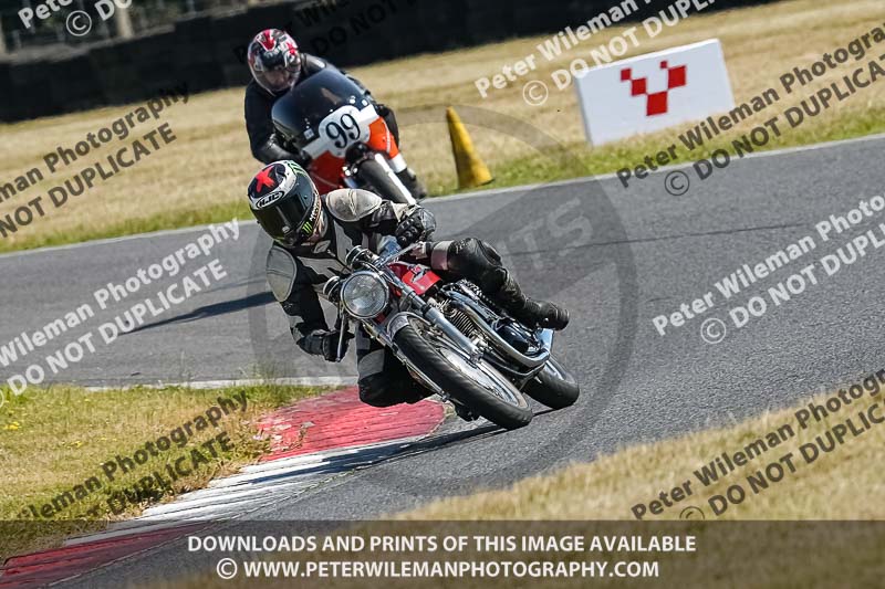 cadwell park;cadwell park photographs;cadwell trackday photographs;enduro digital images;event digital images;eventdigitalimages;peter wileman photography;racing digital images;trackday digital images;trackday photos